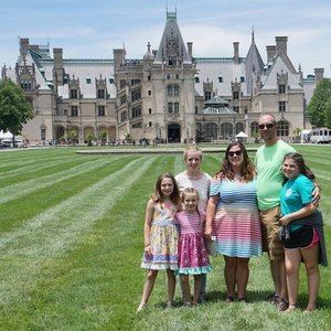 Meet your Posher, April